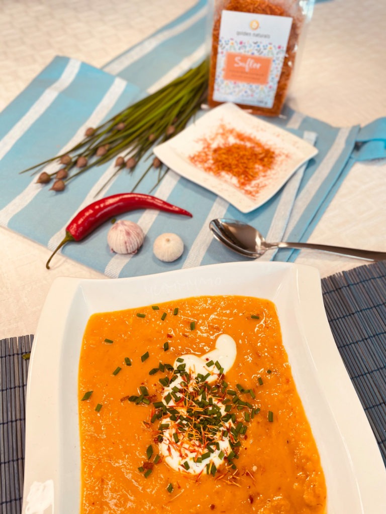 Feurige Kürbis-Kokos-Suppe - yummyhochzehn.de Feurige Kürbis-Kokos-Suppe - yummyhochzehn.de