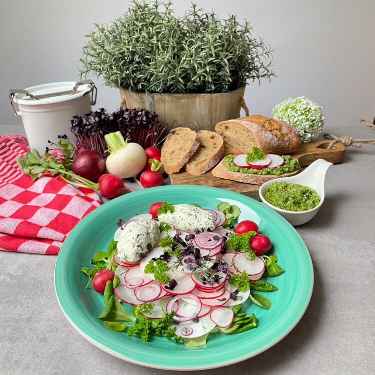 Radieschen-Salat mit Mai-Rüben und Ricotta-Nocken yummyhochzehn.de